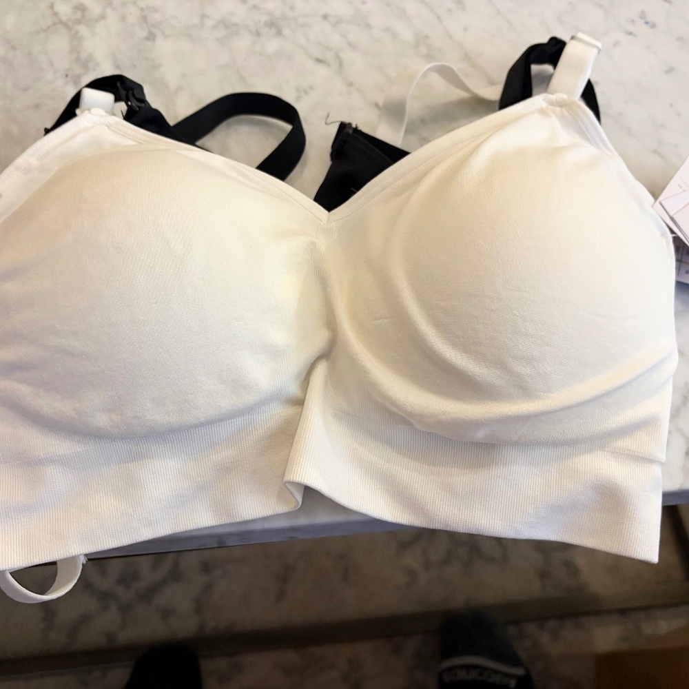 Comfy Adjustable nursing bras NWT